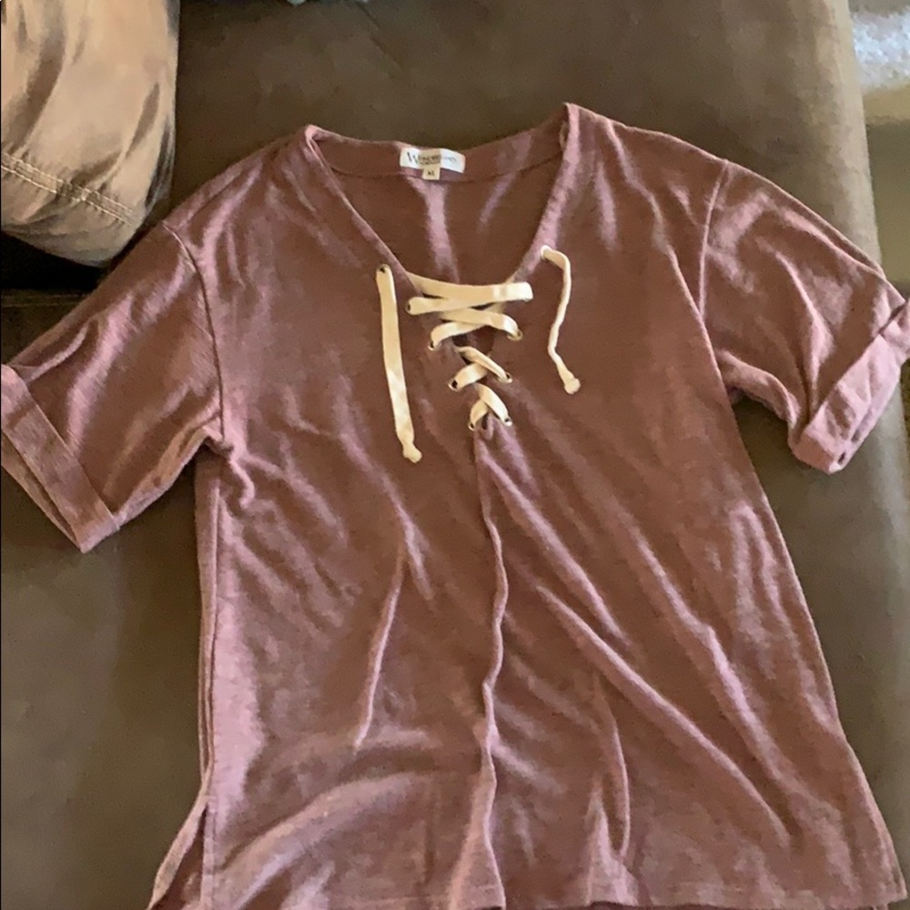 Short sleeve lace up top size M